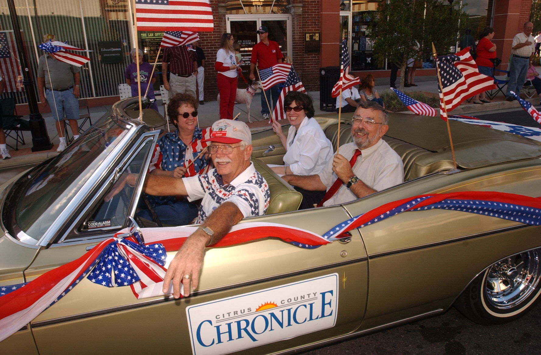 Chronicle at the Veterans Day parade